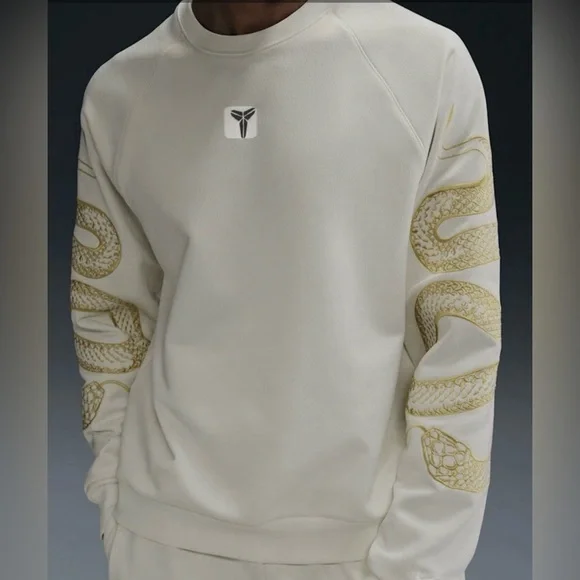 NWT Nike Kobe "Year of the Mamba" Therma-Fit Crewneck Sweatshirt in Sail/Black - Picture 2 of 8